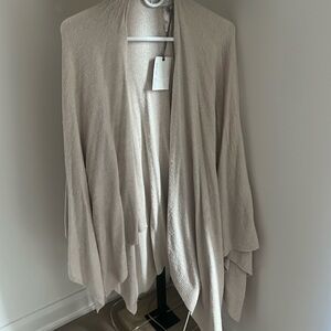 Barefoot Dreams Weekend Wrap (Unworn with Tag)